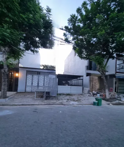 Bán Đất 100m2 có sẵn 100 m2 thổ cư giá 6.4 tỷ tại Đường Ngô Thì Hương , Phường Nại Hiên Đông , Quận Sơn Trà , Đà Nẵng