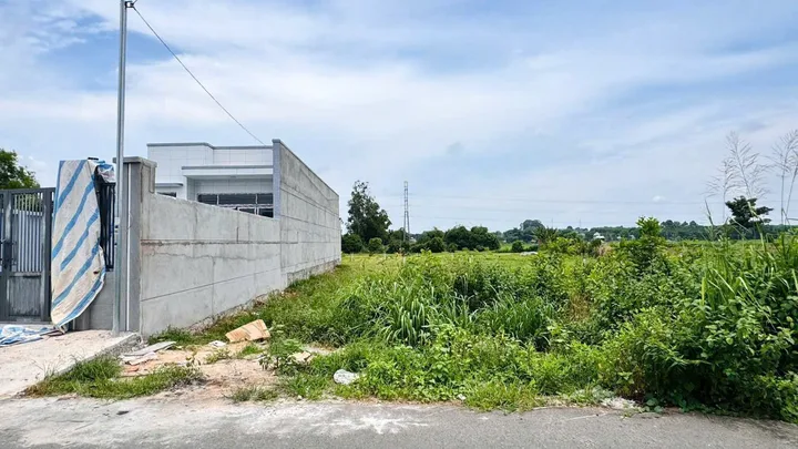 Bán Đất 140m2 có sẵn 80 m2 thổ cư giá 750 triệu tại Thị trấn Đất Đỏ Huyện Đất Đỏ Bà Rịa - Vũng Tàu