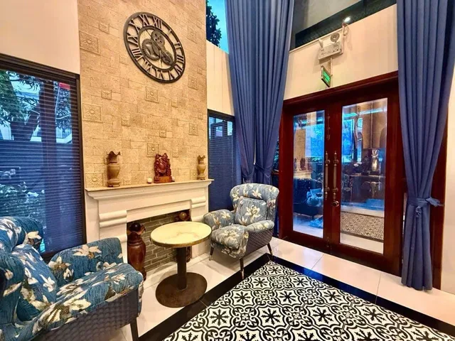 BÁN HOMESTAY VILLA GẦN BIỂN NON NƯỚC – 110M² – DÒNG TIỀN 40TR/THÁNG – 6,8 TỶ