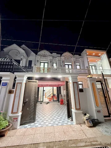 chính chủ kẹt tiền cần bán gấp căn nhà mới hoàn thiện ở bình chánh