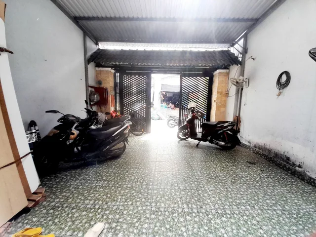 Bán Nhà riêng 115m2 có sẵn 110 m2 thổ cư giá 6.8 tỷ đương bình hoà 24