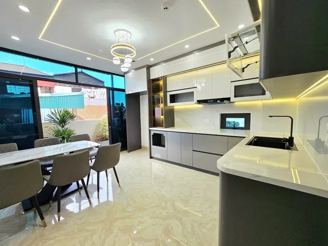Bán Nhà Nguyễn Xiển. Thanh Xuân. 7 Tầng Thang Máy. Ô Tô. DT 32m2. MT 4m. Giá 16.4 Tỷ.