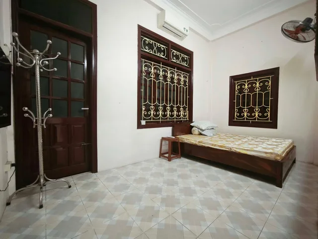 CHO THUÊ NHÀ NGÕ 173 HOÀNG HOA THÁM, BA ĐÌNH, 4 NGỦ - 10 TRIỆU