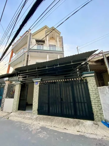 Nhà 1 trệt 2 lầu mà rẻ hơn cả giá đất không Chánh Nghĩa gần ngay Vòng Xoay Gò Đậu vị trí trung tâm Vip sát bên KDC Chánh Nghĩa chủ cần bán