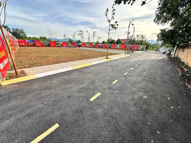 Bán Đất 200m2 có sẵn 200 m2 thổ cư giá 6 tỷ tại Tân Xã Huyện Thạch Thất Hà Nội