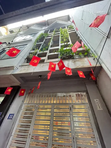 Bán Nhà riêng 40m2 có sẵn 40 m2 thổ cư giá 8.9 tỷ tại Đường Bằng Liệt Phường Hoàng Liệt Quận Hoàng Mai Hà Nội