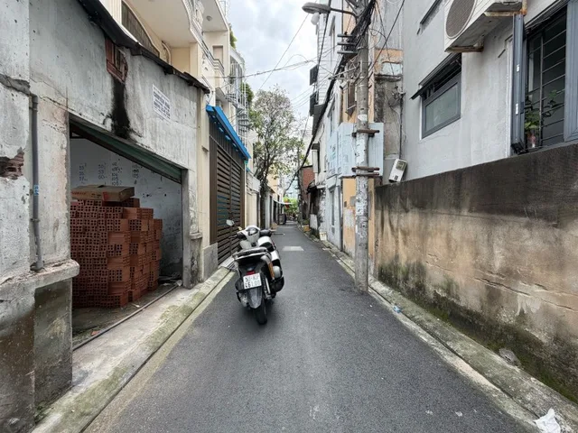 Bán nhà HXH Trần Hữu Trang, P.10, Phú Nhuận, 4.1x15m, 2 tầng, chỉ 12 tỷ