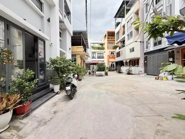 8.8 tỷ - hẻm xe hơi Lê Quang Định - 5 TẦNG - 65m2- 5PN- dân trí