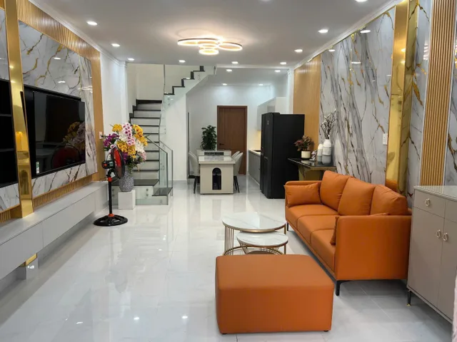 LÊ VĂN LƯƠNG 64M2 2 TẦNG 4PN CÓ NGỦ TRỆT HẺM XE HƠI GẦN UBND 4,85 TỶ