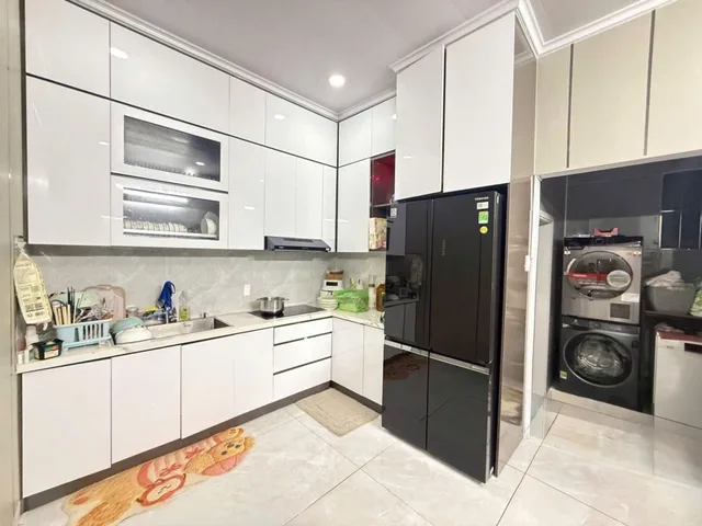 Bán Nhà riêng 84m2, giá 5.6 tỷ tại Đường Hồ Bá Phấn Phường Phước Long A Quận 9 TP. Hồ Chí Minh