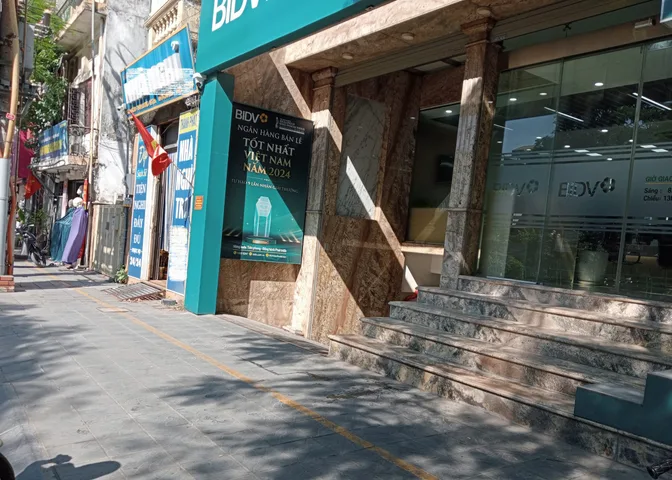 Bán TÒA NHÀ QUYỀN LỰC MẶT PHỐ BẠCH MAI – 200M² x 9 TẦNG  + 1 HẦM – MT 8M ĐG 150 TỶ – DÒNG TIỀN 500 TR/THÁNG - TRỤ SỞ - BANK - SHOWROOM