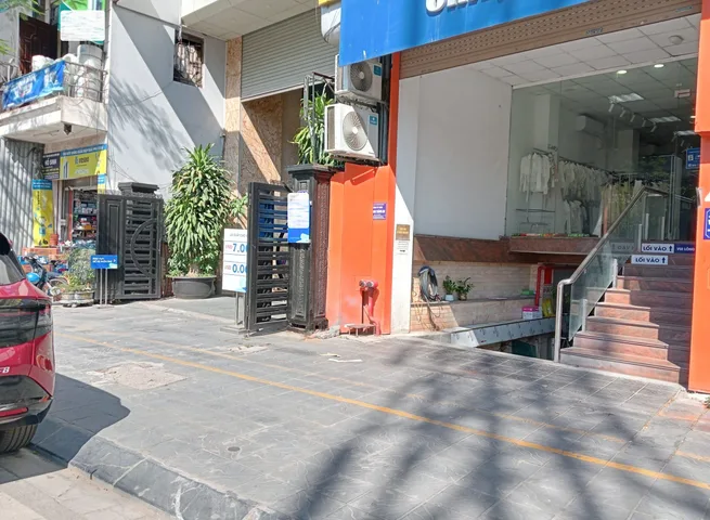 Bán TÒA NHÀ THƯƠNG HIỆU MẶT PHỐ TÔN ĐỨC THẮNG 200M² x 9 TẦNG – HẦM -140 TỶ-DT 500 TRIỆU