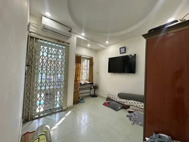 Bán Nhà 3 tầng đường Kinh Dương Vương 3 PN giá 5 tỷ