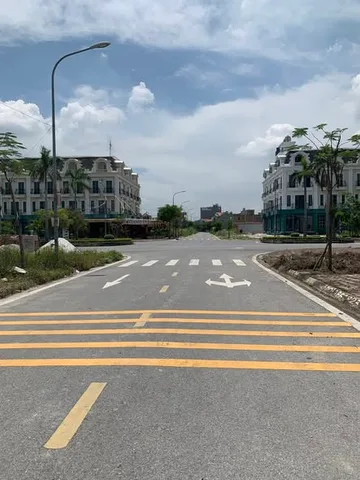 Bán Đất 100m2 có sẵn 100 m2 thổ cư giá 2750 tỷ tại Phường Yên Thanh Thành phố Uông Bí Quảng Ninh