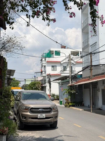 Bán Nhà riêng 100m2 có sẵn 100 m2 thổ cư giá 4.78 tỷ tại Đường Tô Ký Xã Đông Thạnh Huyện Hóc Môn TP. Hồ Chí Minh
