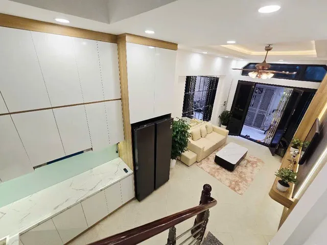 Cho thuê nhà ngõ 59 KHÚC THỪA DỤ, Cầu Giấy. 14.5 triệu/tháng. Ưu tiên: Hộ Gia Đình, Nhóm đi làm ít người