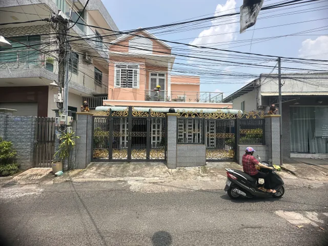 Bán Nhà riêng 238m2 có sẵn 238 m2 thổ cư giá 12 tỷ tại Đường Phạm Văn Thuận Phường Tam Hiệp Thành phố Biên Hòa Đồng Nai