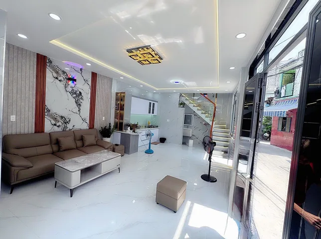 BÁN NHÀ PHẠM PHÚ THỨ-VÕ VĂN KIỆT-HXH THÔNG-NHÀ ĐẸP Ở NGAY-DT 40M2-NHỈNH 5 TỶ