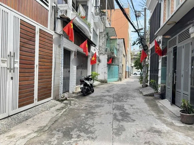 Bán nhà HXH Huỳnh Văn Bánh, P.11, Phú Nhuận, 6x13.7m, 5 tầng, chỉ 17.6 tỷ