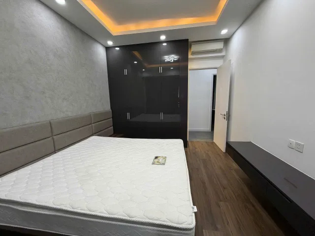 Chủ cần bán gấp căn Sài Gòn Airport Plaza, DT: 96m2, 2PN, 2WC, giá bán 7 tỷ. Lh: 0938771300 - VƯƠNG
