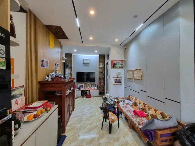 Bán chung cư đẹp Trần Quý Kiên, chất lượng tốt, không gian yên tĩnh, trong lành.