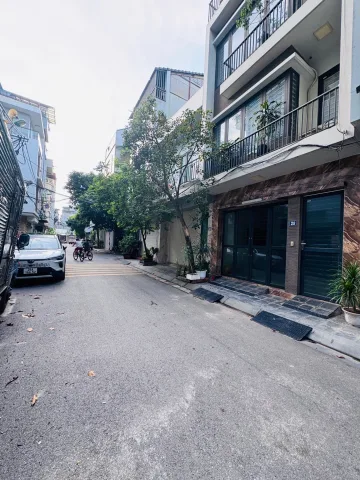 Bán Nhà riêng 76m2 có sẵn 76 m2 thổ cư giá 27 tỷ tại Đường Bồ Đề - Chọn - Phường Long Biên Hà Nội
