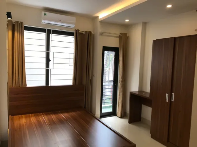 Bán nhà phố Láng Hạ, Ba Đình, ngõ rộng thông, gần phố, 9 phòng khép kín