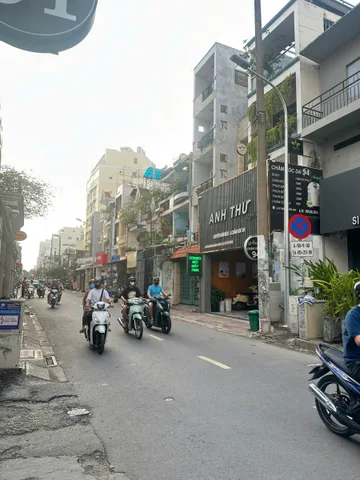 Nở hậu, nội thất VIP MT Nguyễn Trọng Tuyển, P.15, Phú Nhuận, 4.7x22m, 4 tầng, chỉ 24 tỷ