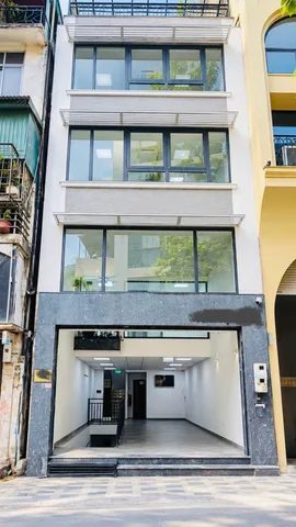🏚️Cho thuê nguyên tòa 5,5 tầng Yên Phụ Tây Hồ - giá 77triệu