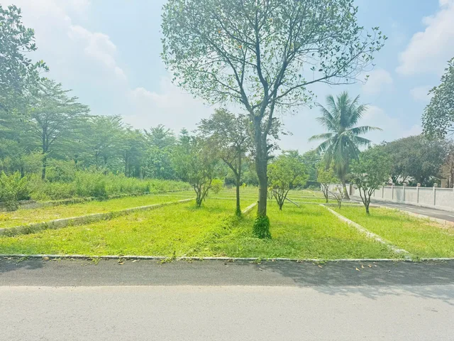 Bán Đất Hòa Lạc giá 2 tỷ tại ngã 4 Đại Học Quốc Gia Hòa Lạc với trường sỹ quan Lục Quân. Cách ĐHQG chỉ 800m
