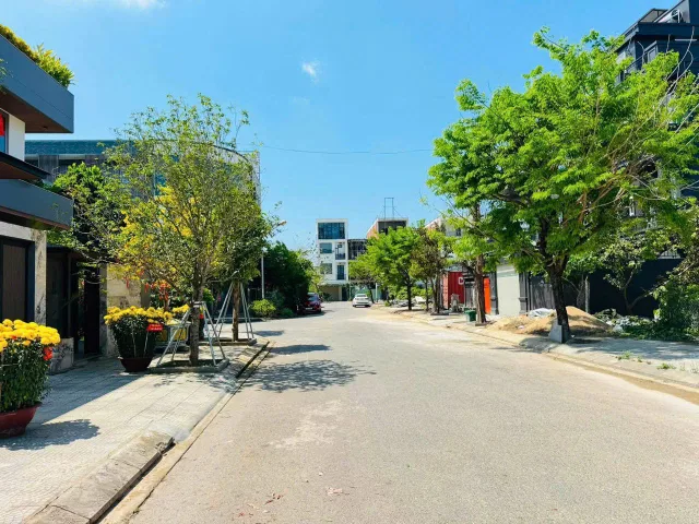 Bán Đất 122m2 có sẵn 122 m2 thổ cư giá 4.7 tỷ tại Đường Võ Chí Công Phường Hòa Xuân Quận Cẩm Lệ Đà Nẵng