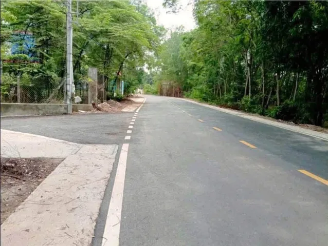 Ông Bác về quê ra lô đất xào sát bên Chợ Trừ Văn Thố 3p, cách trường THCS Cây Trường 2p.