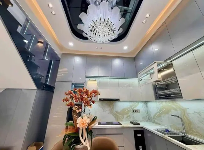 Nhà Độc Lập Sổ Riêng Nay Có Việc Cần Bán, Tặng Nội Thất Cuối Đồng Khởi