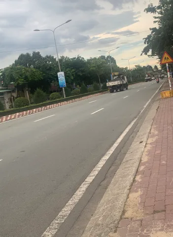 CHÍNH CHỦ Bán Đất 292m2 có sẵn 100 m2 thổ cư giá tốt, hợp lý. Tân thành 31 cụm TRUNG TÂM HÀNH CHÍNH BẮC TÂN UYÊN