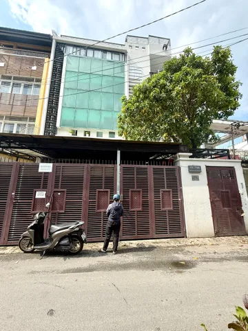 Hạ Giá 36,5 Tỷ: Tòa Nhà MT Ngay Phan Văn Trị, Bình Thạnh - 10x20m - Hầm 5 Tầng, HĐT 10 năm