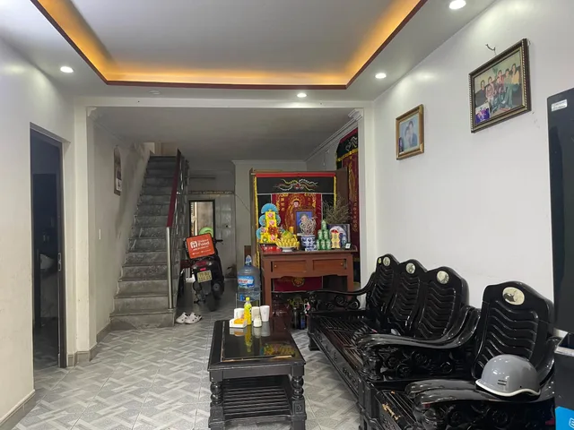 BÁN NHÀ TUYẾN 2 BÃI SẬY, TRẠI CHUỐI – HỒNG BÀNG – HẢI PHÒNG Giá chỉ 2,55 tỷ
LH 0979087664