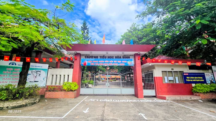 NHÀ CÓ 2 GÁC LỬNG - GX HÒA BÌNH | Đường 7m Thông Kinh Doanh - Ngay Trường Võ Trường Toản