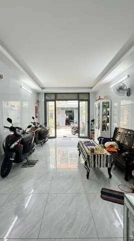 BÁN NHÀ BÌNH ĐA, 1TRỆT 1LẦU, SỔ HỒNG THỔ CƯ 100% ĐƯỜNG RỘNG 5m, SÂN ĐẬU 2 OTO, GẦN TRƯỜNG CHÍNH TRỊ (NP640)