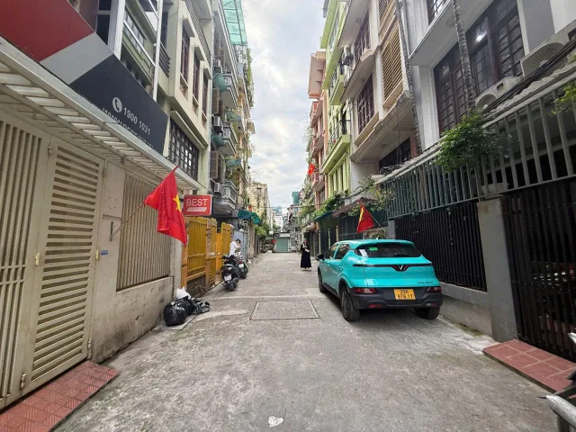 CHO THUÊ NHÀ 6 TẦNG TRẦN QUỐC HOÀN – CẦU GIẤY - 5PN 
💥 Giá thuê chỉ 10.X TRIỆU/THÁNG