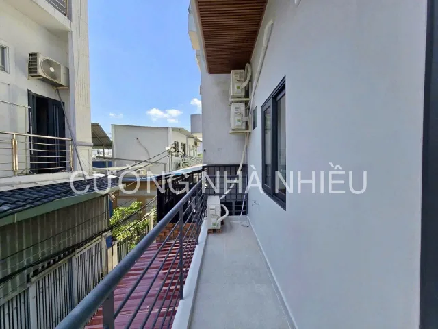 Căn hộ dịch vụ 8 phòng đầy đủ nội thất cạnh Phú Mỹ Hưng; thu nhập 500tr/năm; 2 mặt hẻm thoáng; không lộ giới; không quy hoạch