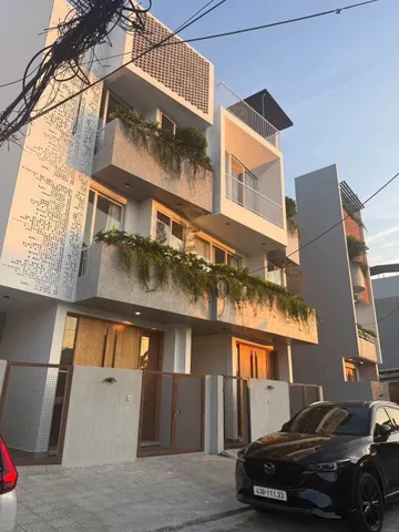 Cho thuê nhà đẹp 4 phòng ngủ tại Nam Việt Á