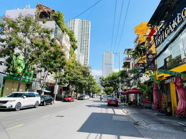 Nhà mặt tiền Nguyễn Thái Học - ngang 7m sau qh là góc 2 mặt tiền. Dt 173m2. Giá 12.5ty