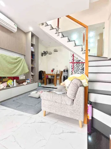 HXH ĐỖ CỬA - TÂN PHÚ GIÁP TÂN BÌNH - GẦN 30M² - 2 TẦNG - HOÀN CÔNG - NHÀ MỚI Ở NGAY