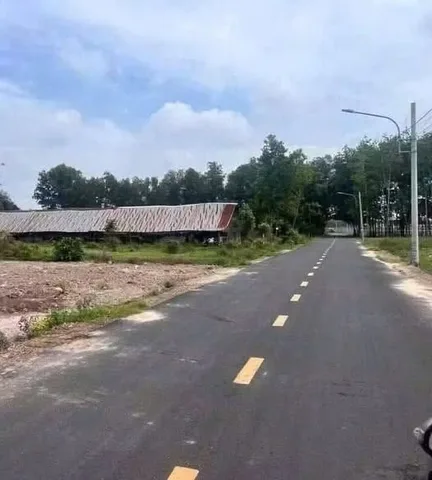 kẹt bank cần giải cứu 500m2 có 200m2 thổ giá 690 triệu tại Đường Liên Huyện nhánh lớn Đường Tạo Lực vào KCN Bàu Bàng rất gần