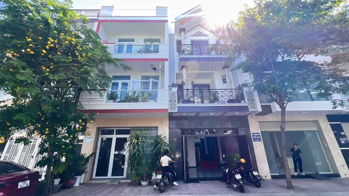 Bán Nhà riêng 80m2 có sẵn 80 m2 thổ cư giá 9.8 tỷ tại Đường Số 14 Phường Phước Hải Thành phố Nha Trang Khánh Hòa