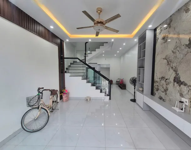 🕌 CAM LỘ – NHÀ 3 TẦNG, 3 PHÒNG NGỦ | 41,8M² | 3 TỶ 🕌

⭐️ Nhà 3 tầng, công năng đủ cho gia đình, bố trí riêng khu sinh hoạt và nghỉ ngơi, có phòng thờ và sân phơi.

📌 41,8m² · ngang 4m · 3 tầng · hướng Đông Bắc