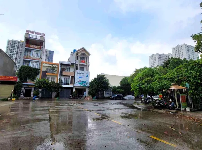 ĐƯỜNG N1 KDC THÀNH LỄ 550 P.DĨ AN - NHÀ 95M2 3 TẦNG HOÀN CÔNG - 9,6 TỶ