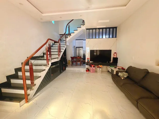 BÁN NHÀ 3 TẦNG DÔC NHÀ IN SAU THÀNH UỶ QUẢNG NINH,TRUNG TÂM HẠ LONG