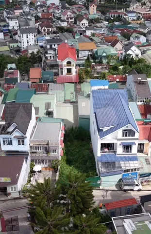 Lô đất biệt thự đẹp gần chợ Ngô Quyền. dân cư lín mít . tiện ích đầy đủ giá tốt quy hoạch chuẩn chỉ