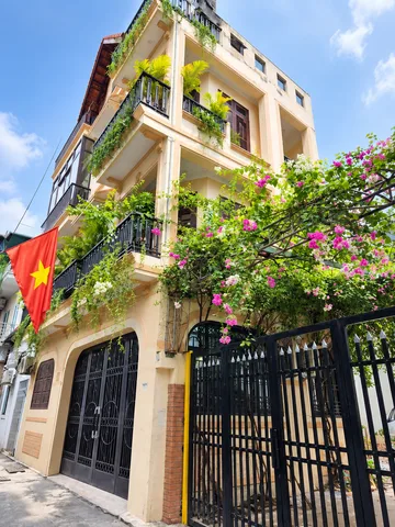 Cho thuê nhà ngõ 445 LẠC LONG QUÂN, Tây Hồ. 22 triệu/tháng. Ưu tiên: Hộ Gia Đình, Văn phòng, KD Onl, Nhóm đi làm, Homestay.